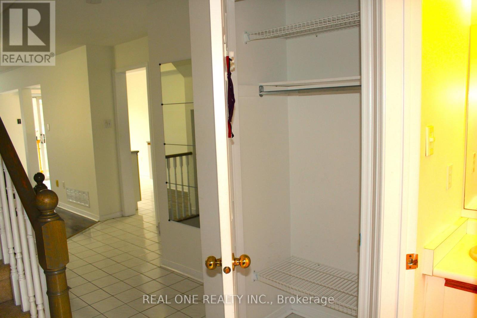 27 - 2550 Thomas Street, Mississauga, Ontario  L5M 5N8 - Photo 3 - W12472971