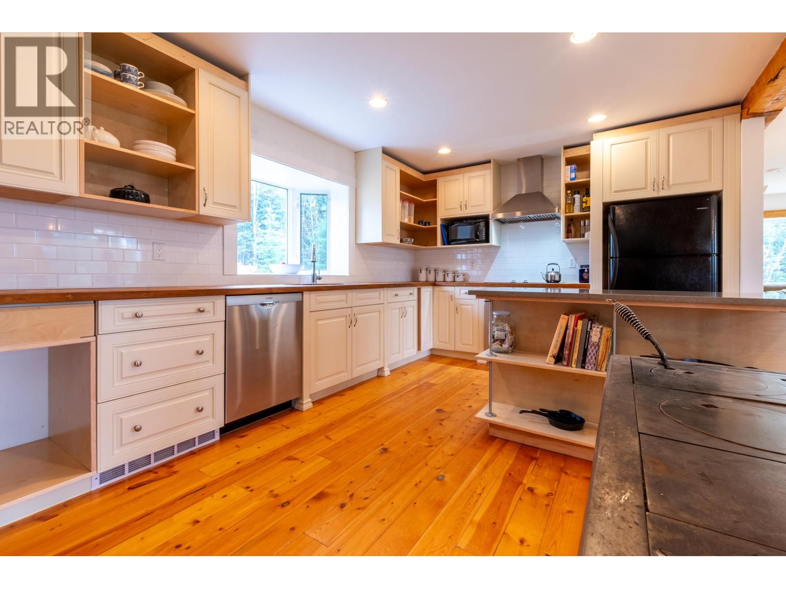 37729 Upper Fraser Road, Prince George, British Columbia  V0J 3M0 - Photo 5 - R3055944