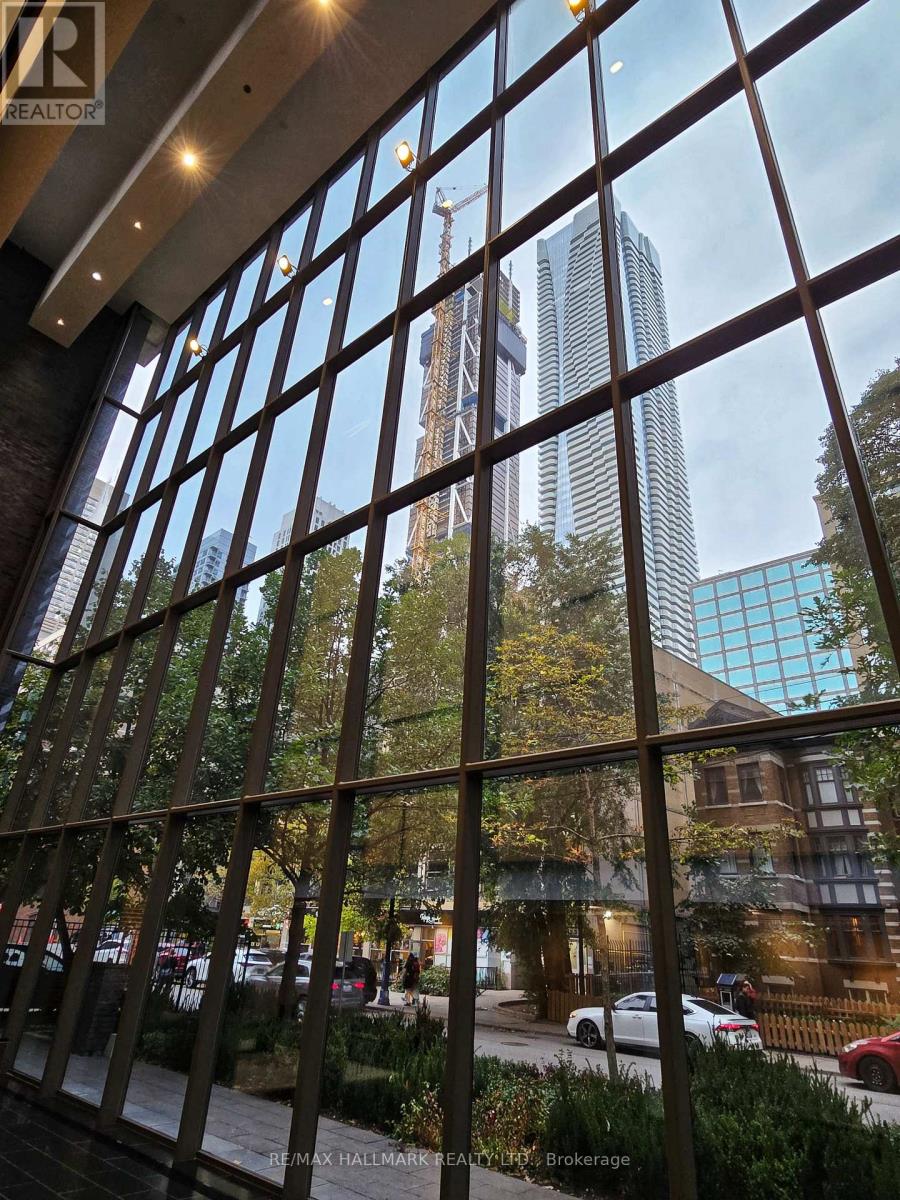 1412 - 33 Charles St Street E, Toronto, Ontario  M4Y 0A2 - Photo 17 - C12472996