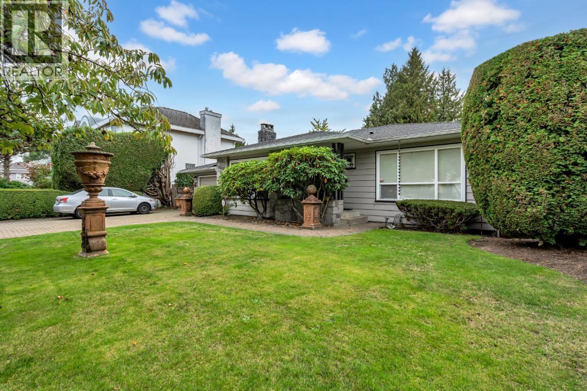7187 Marguerite Street, Vancouver, British Columbia  V6P 5G4 - Photo 3 - R3060270