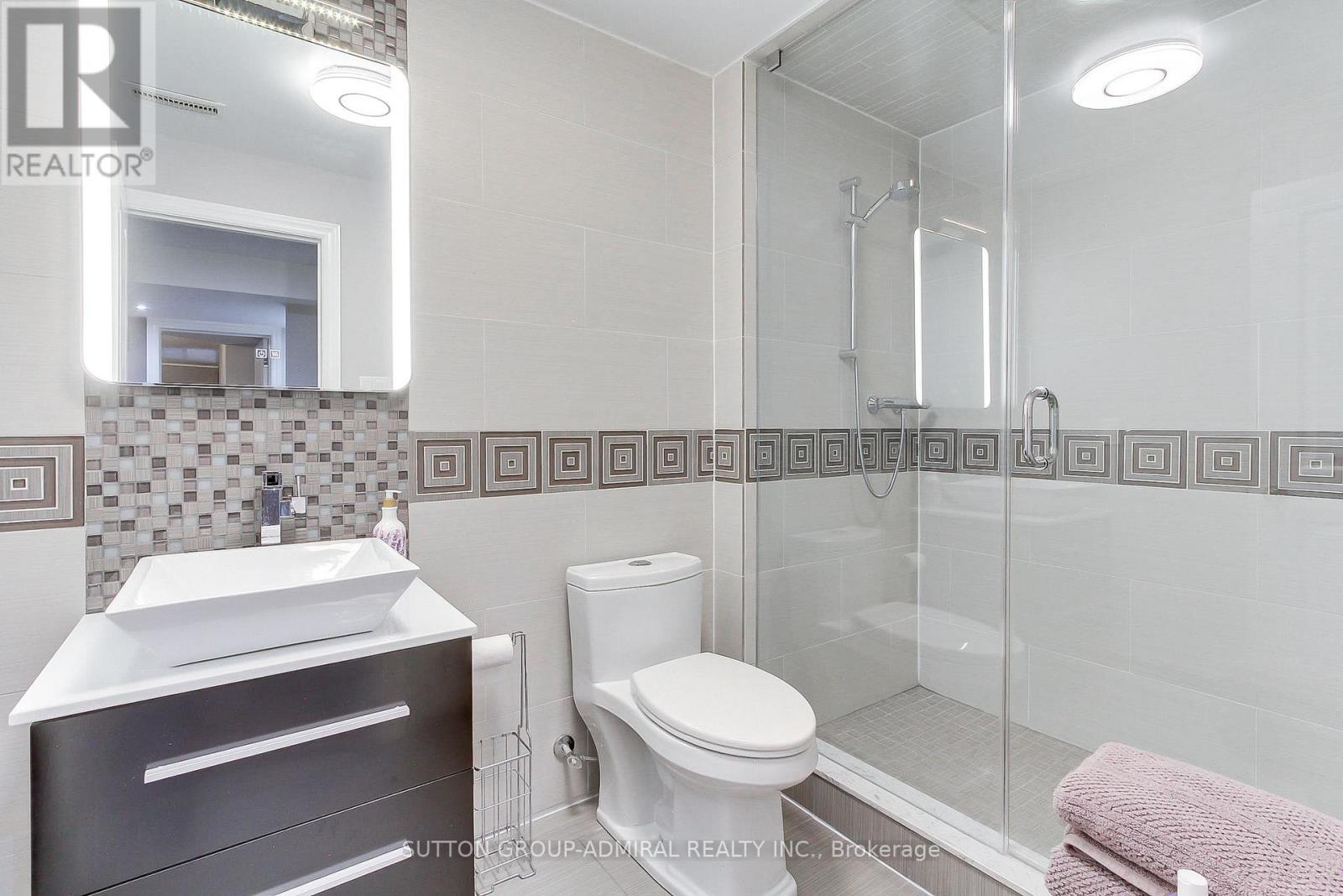 8 Aegis Drive, Vaughan, Ontario  L6A 4M6 - Photo 48 - N12473005