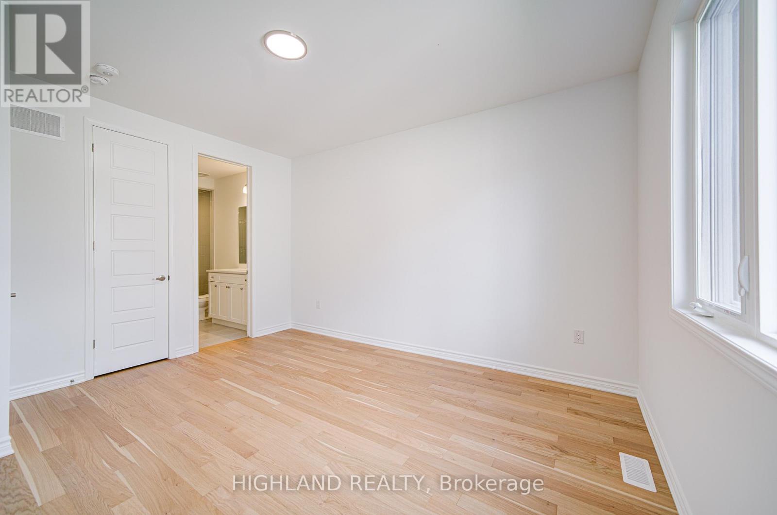 3149 Meadowridge Drive, Oakville, Ontario  L6H 7Z7 - Photo 24 - W12472994