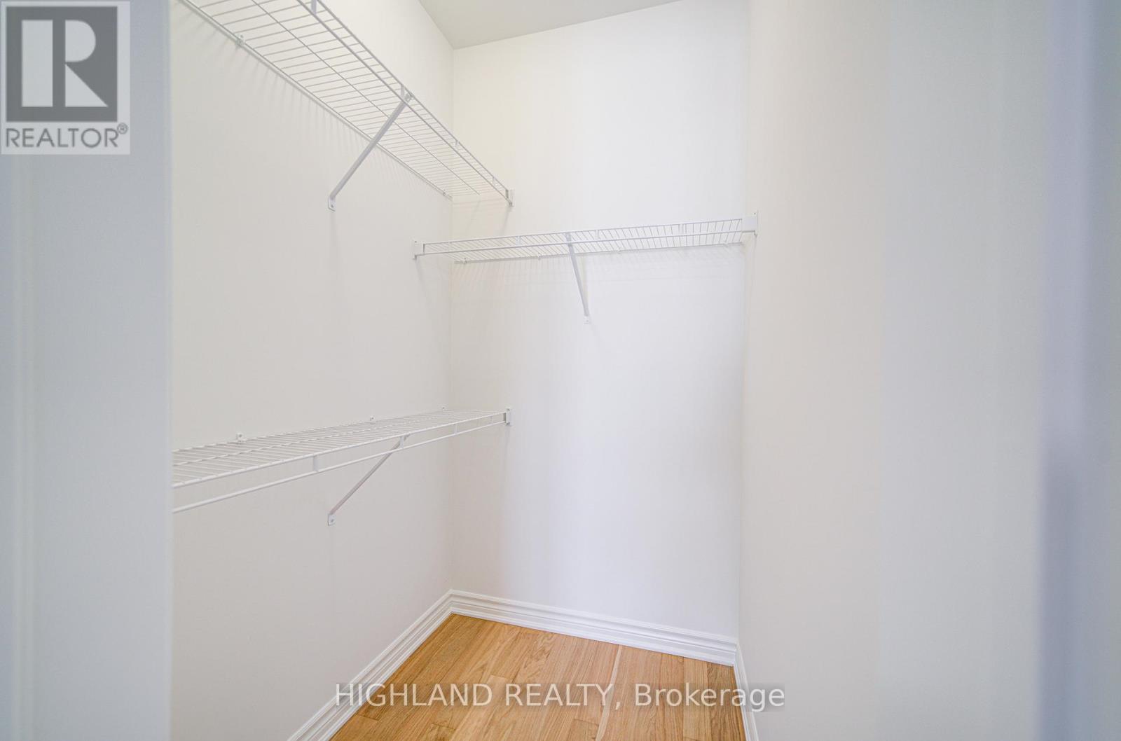 3149 Meadowridge Drive, Oakville, Ontario  L6H 7Z7 - Photo 25 - W12472994