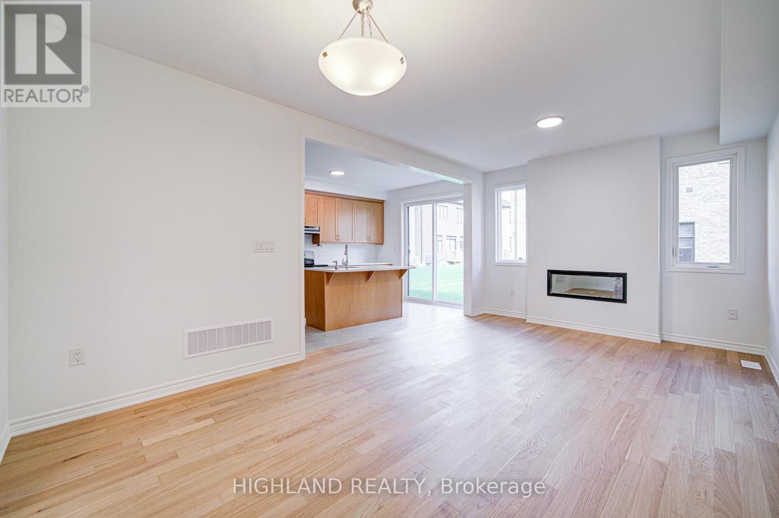 3149 Meadowridge Drive, Oakville, Ontario  L6H 7Z7 - Photo 6 - W12472994
