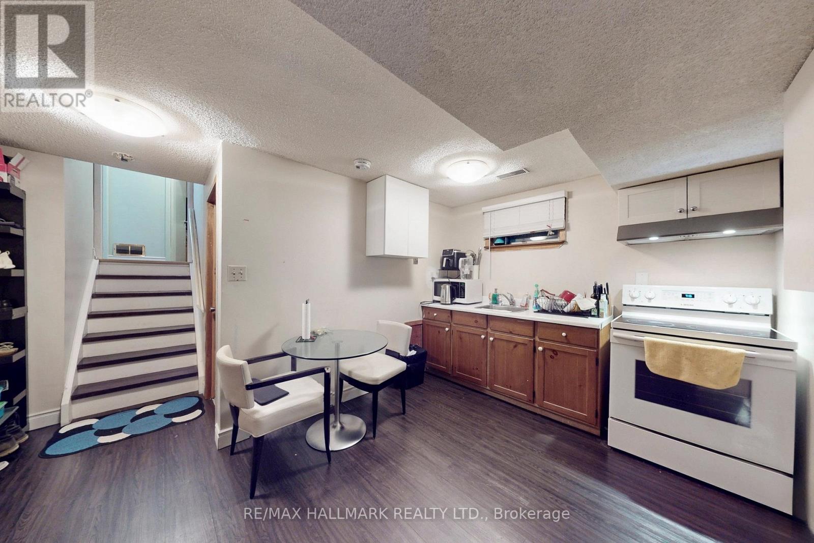 2066 Fontwell Crescent, Mississauga (Clarkson), Ontario  L5J 2G7 - Photo 19 - W12472999