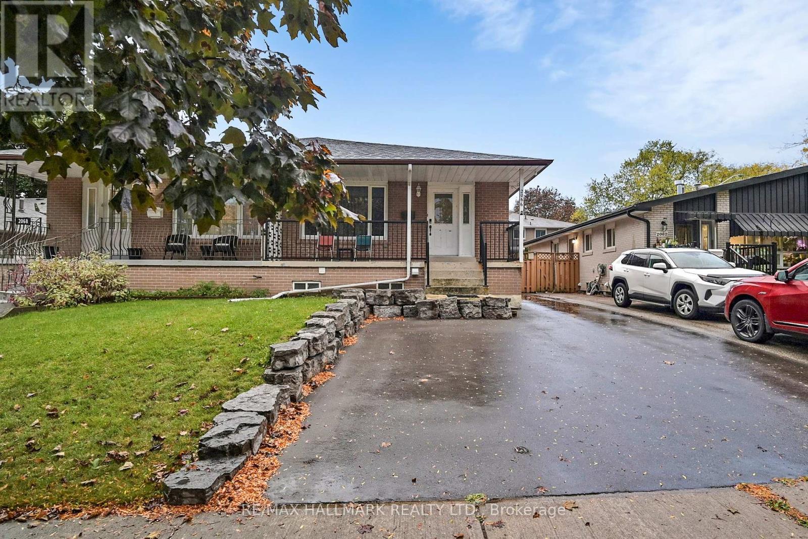 2066 Fontwell Crescent, Mississauga (Clarkson), Ontario  L5J 2G7 - Photo 2 - W12472999