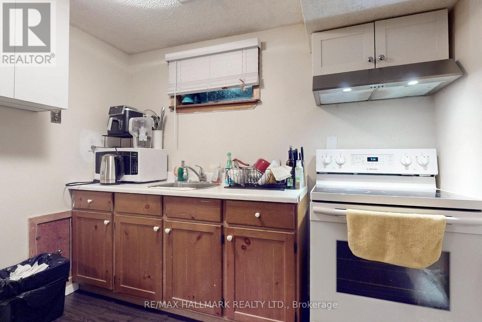 2066 Fontwell Crescent, Mississauga (Clarkson), Ontario  L5J 2G7 - Photo 20 - W12472999