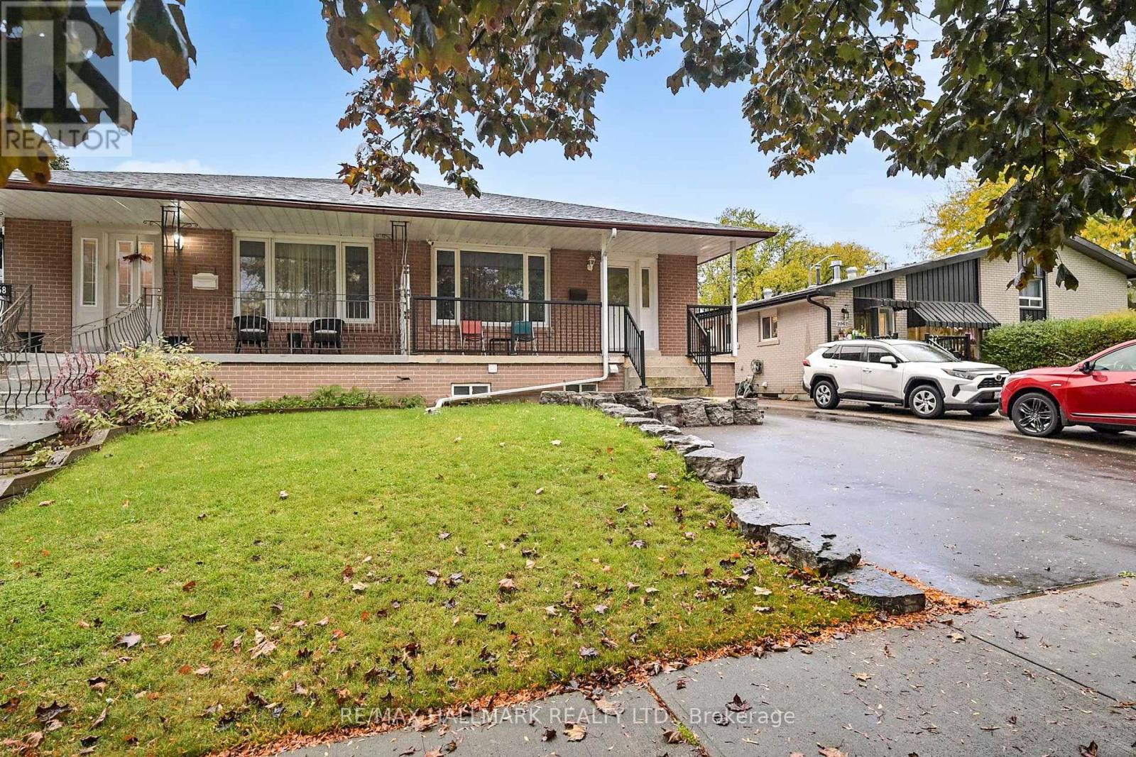 2066 Fontwell Crescent, Mississauga (Clarkson), Ontario  L5J 2G7 - Photo 3 - W12472999