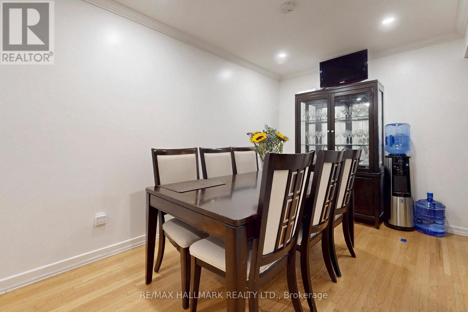 2066 Fontwell Crescent, Mississauga (Clarkson), Ontario  L5J 2G7 - Photo 6 - W12472999