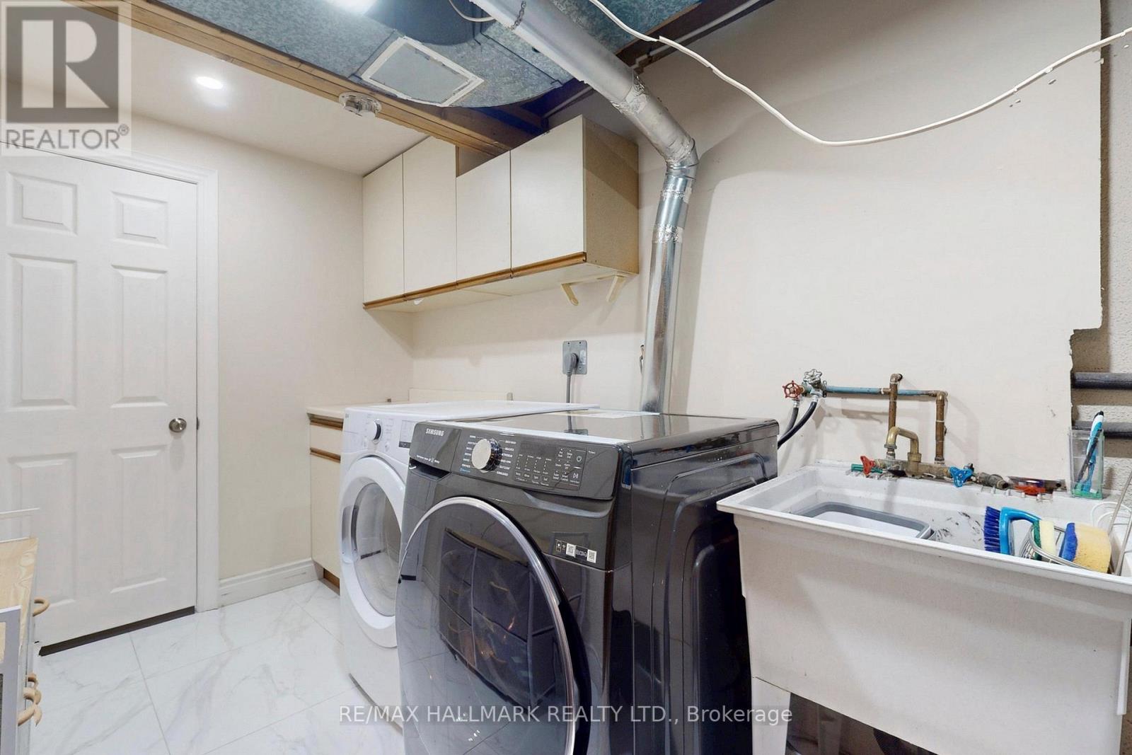 2066 Fontwell Crescent, Mississauga (Clarkson), Ontario  L5J 2G7 - Photo 9 - W12472999