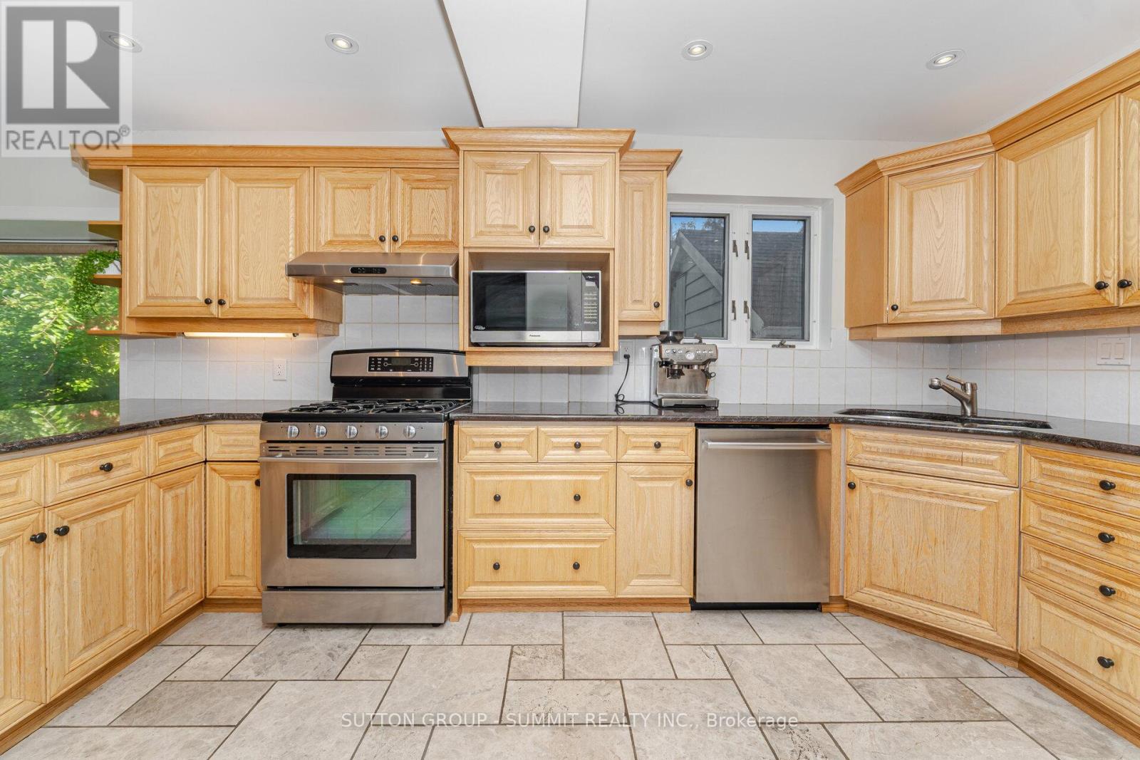1175 Kane Road, Mississauga, Ontario  L5H 2M2 - Photo 13 - W12472680