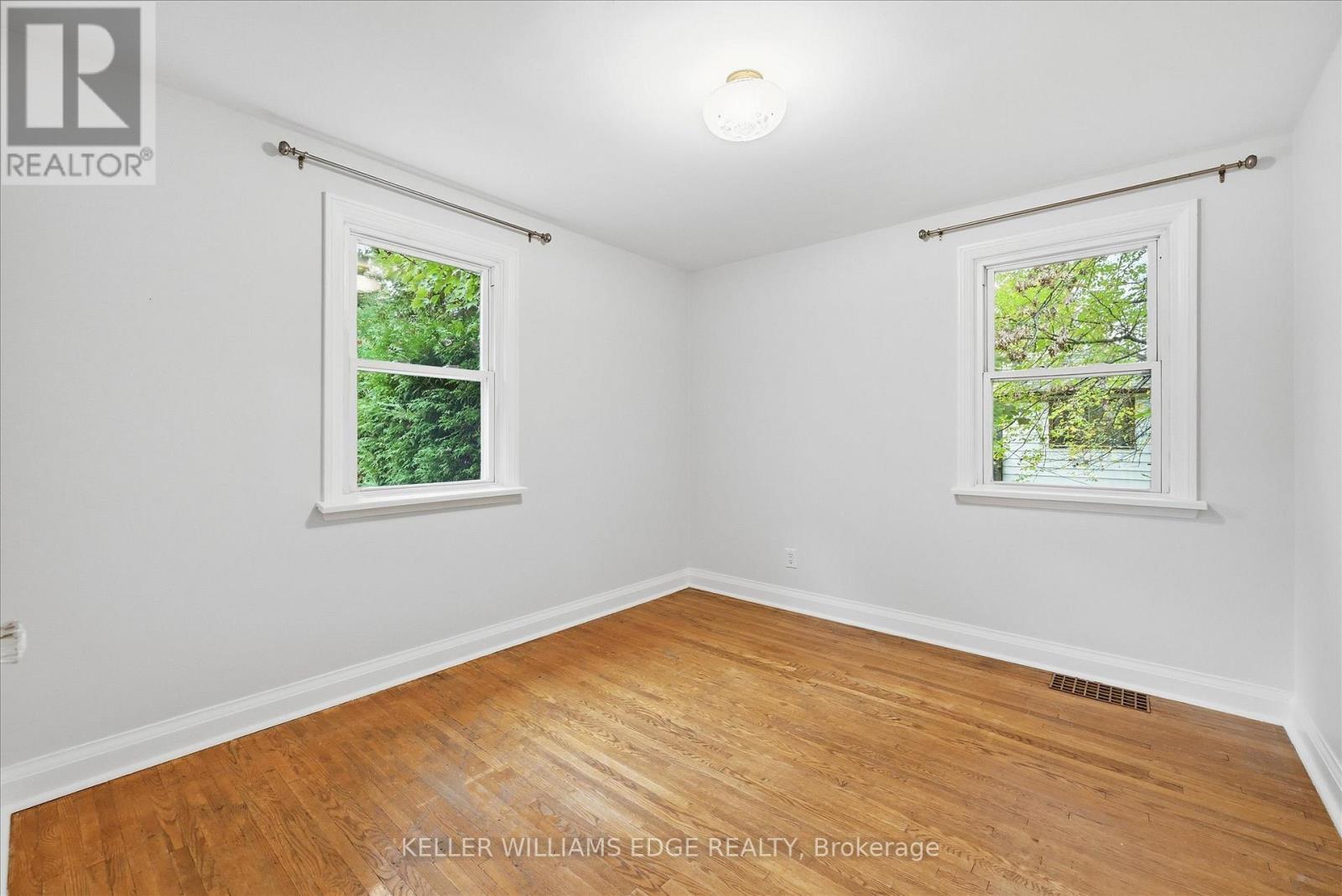 184 Cline Avenue S, Hamilton (Ainslie Wood), Ontario  L8S 1X4 - Photo 12 - X12473000