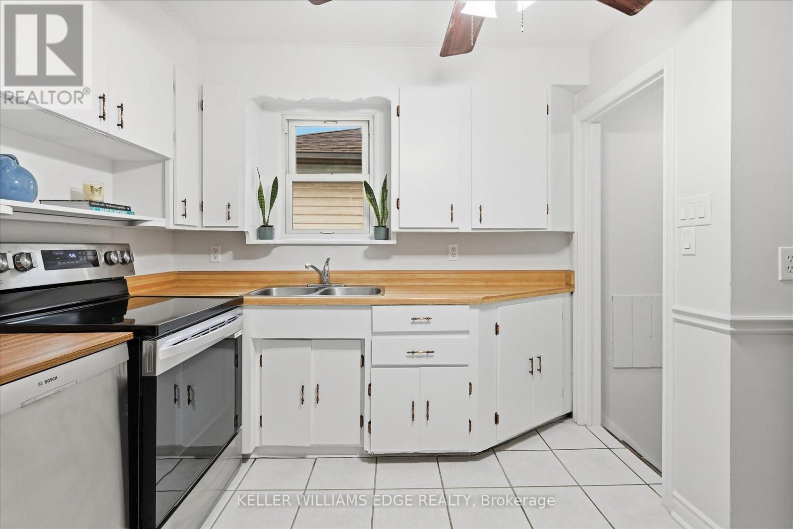 184 Cline Avenue S, Hamilton (Ainslie Wood), Ontario  L8S 1X4 - Photo 8 - X12473000