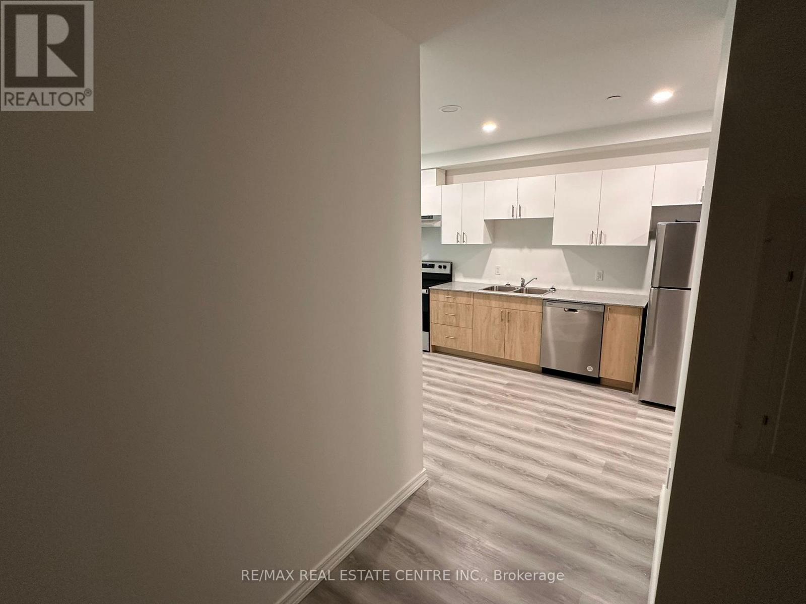 101 - 181 Elmira Road, Guelph, Ontario  N1K 1R2 - Photo 20 - X12473002