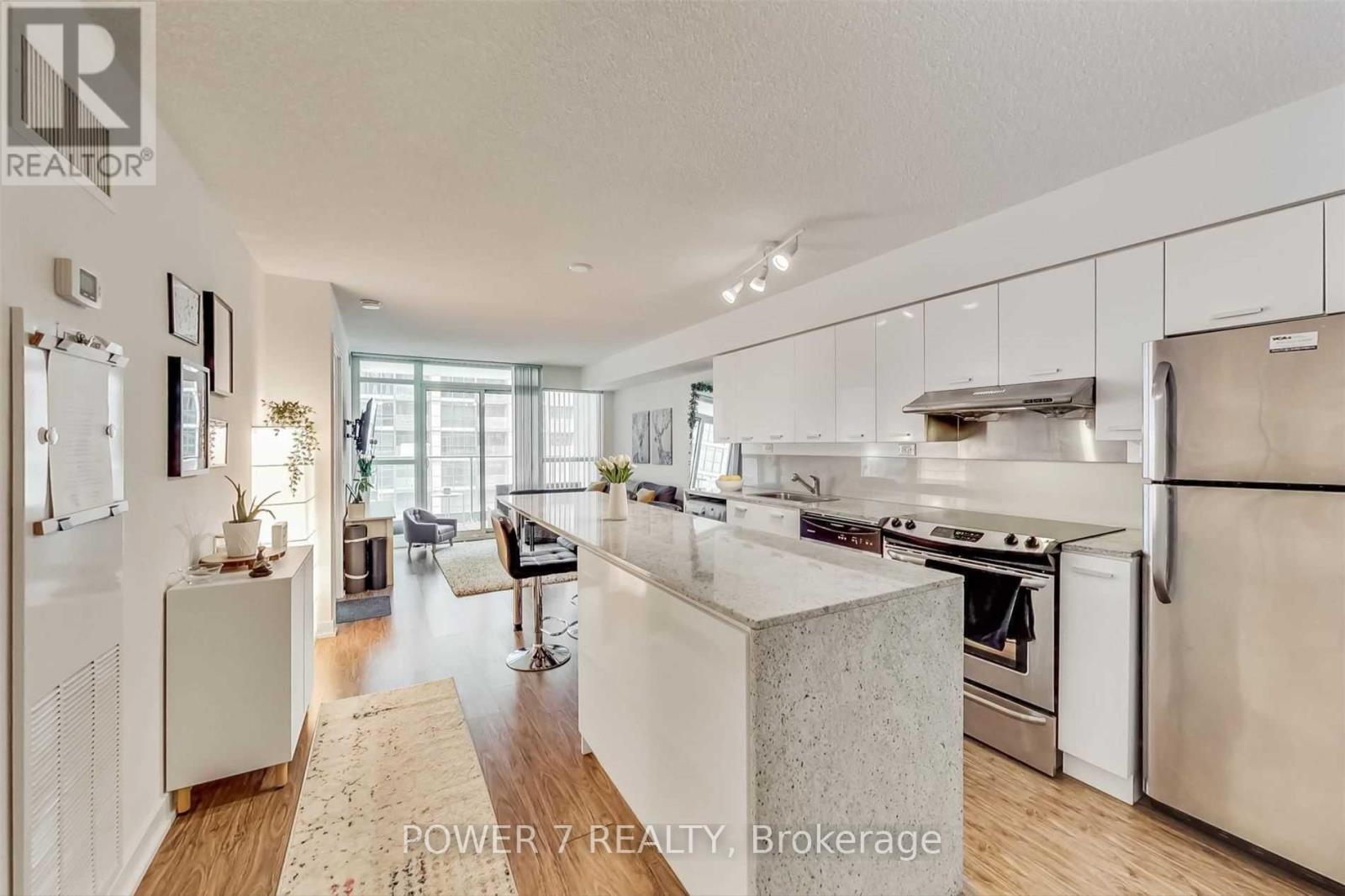 611 - 15 SINGER COURT, Toronto, Ontario