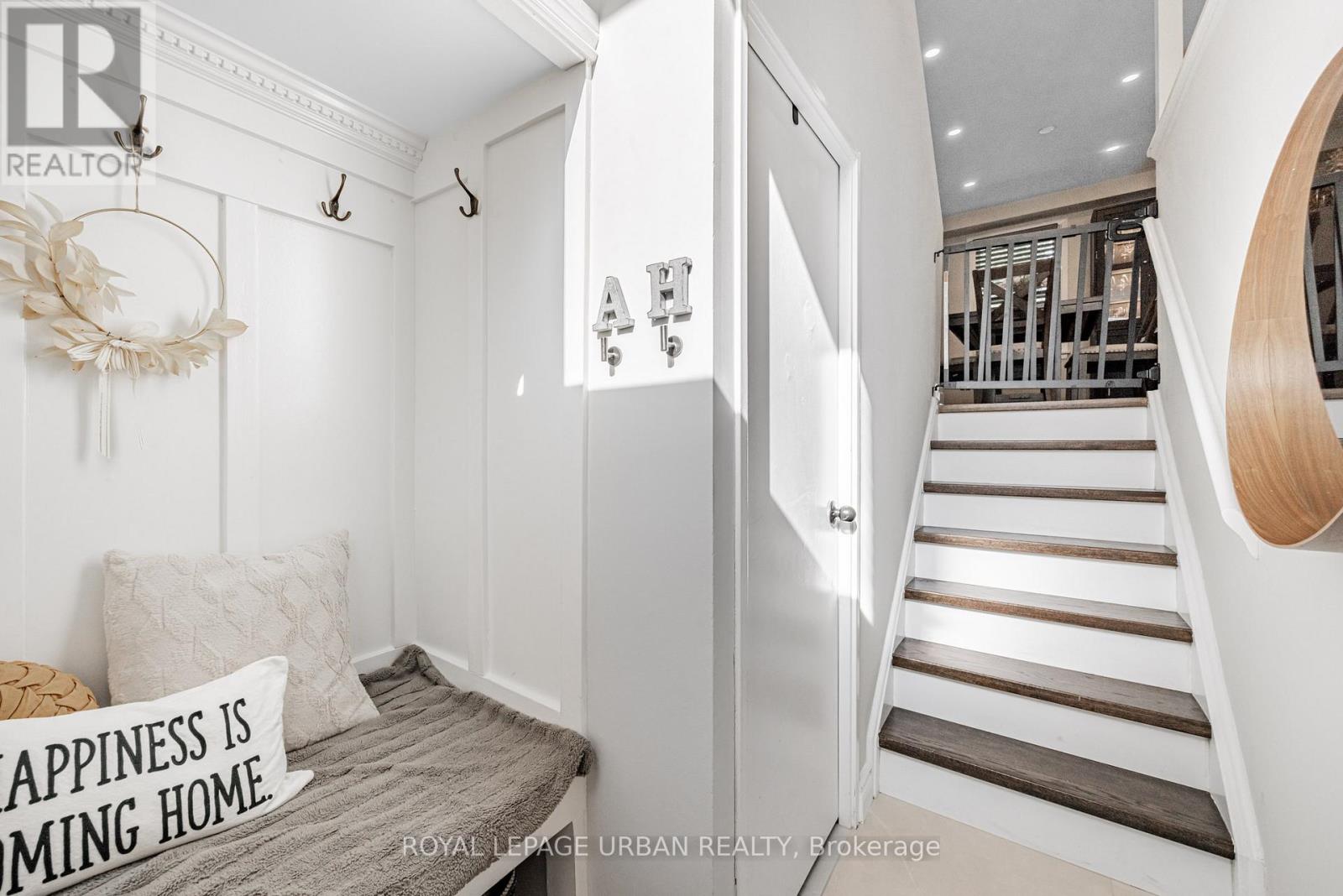 1684 John Street, Markham, Ontario  L3T 1Z1 - Photo 4 - N12473013