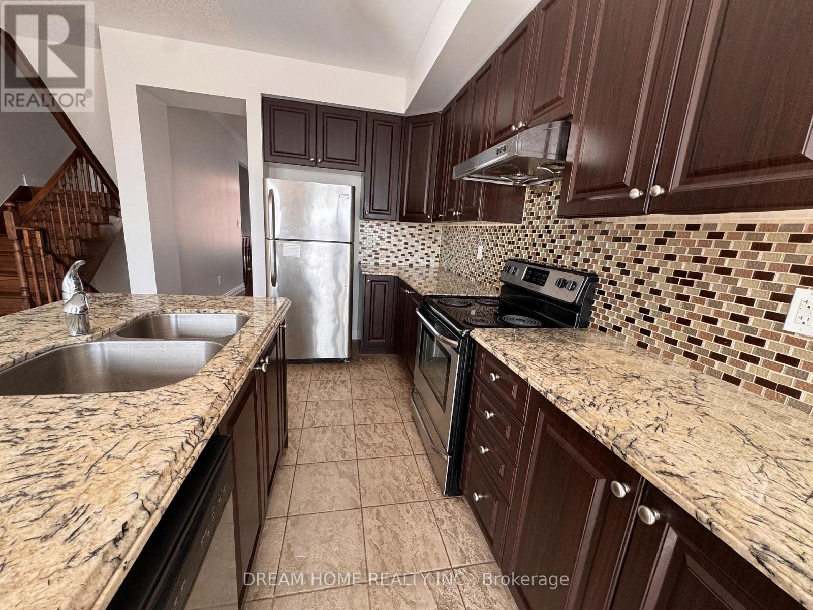 43 Mack Clement Lane, Richmond Hill, Ontario  L4S 0G2 - Photo 6 - N12473015