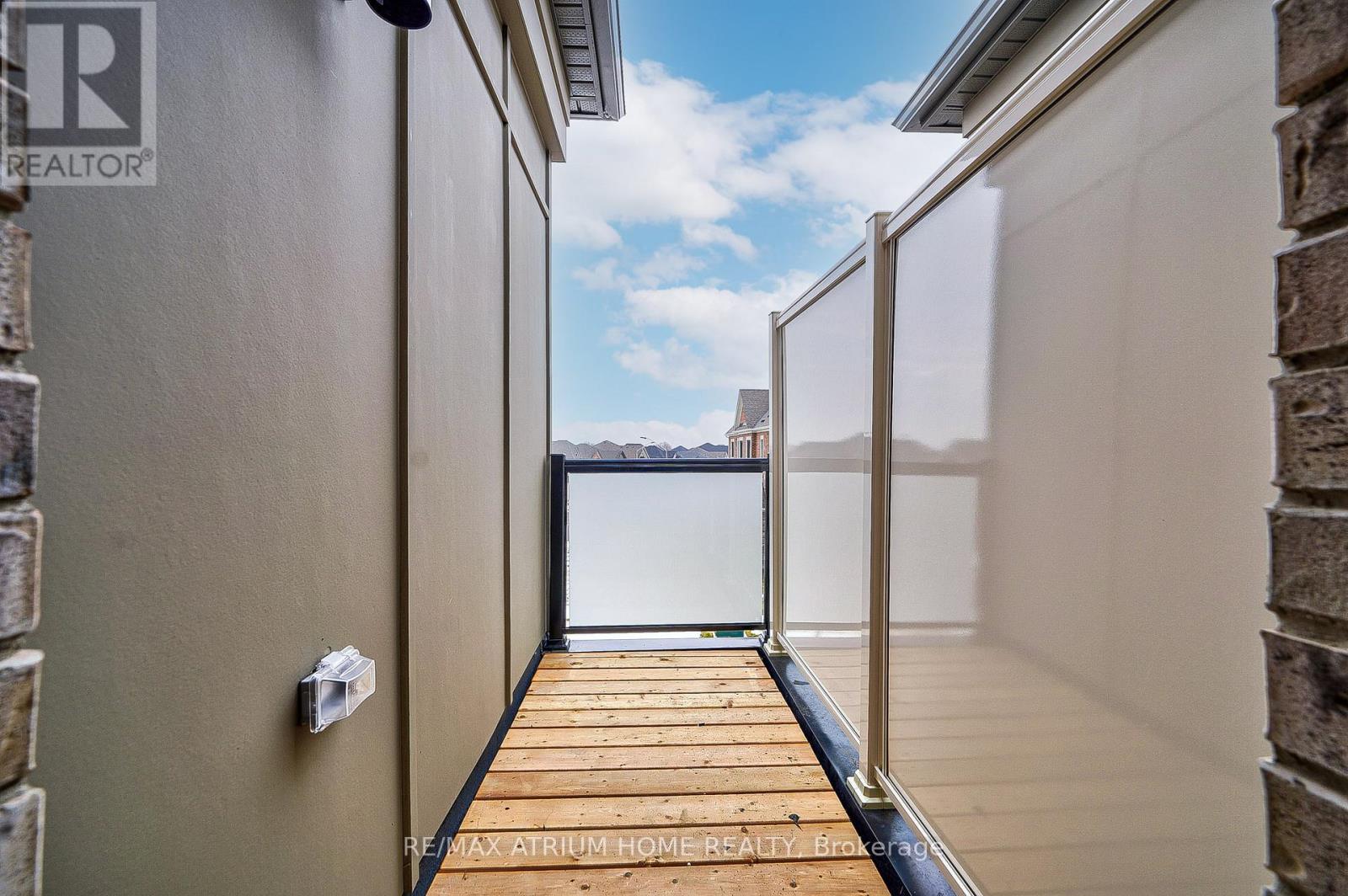 4 Thomas Frisby Jr. Crescent, Markham, Ontario  L6C 3L1 - Photo 27 - N12473016