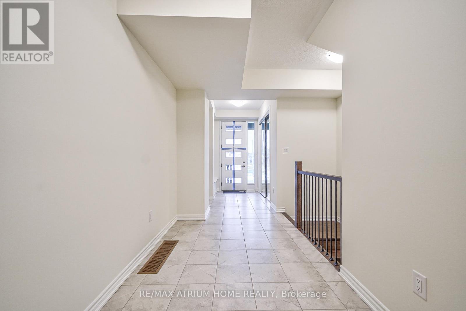 4 Thomas Frisby Jr. Crescent, Markham, Ontario  L6C 3L1 - Photo 8 - N12473016