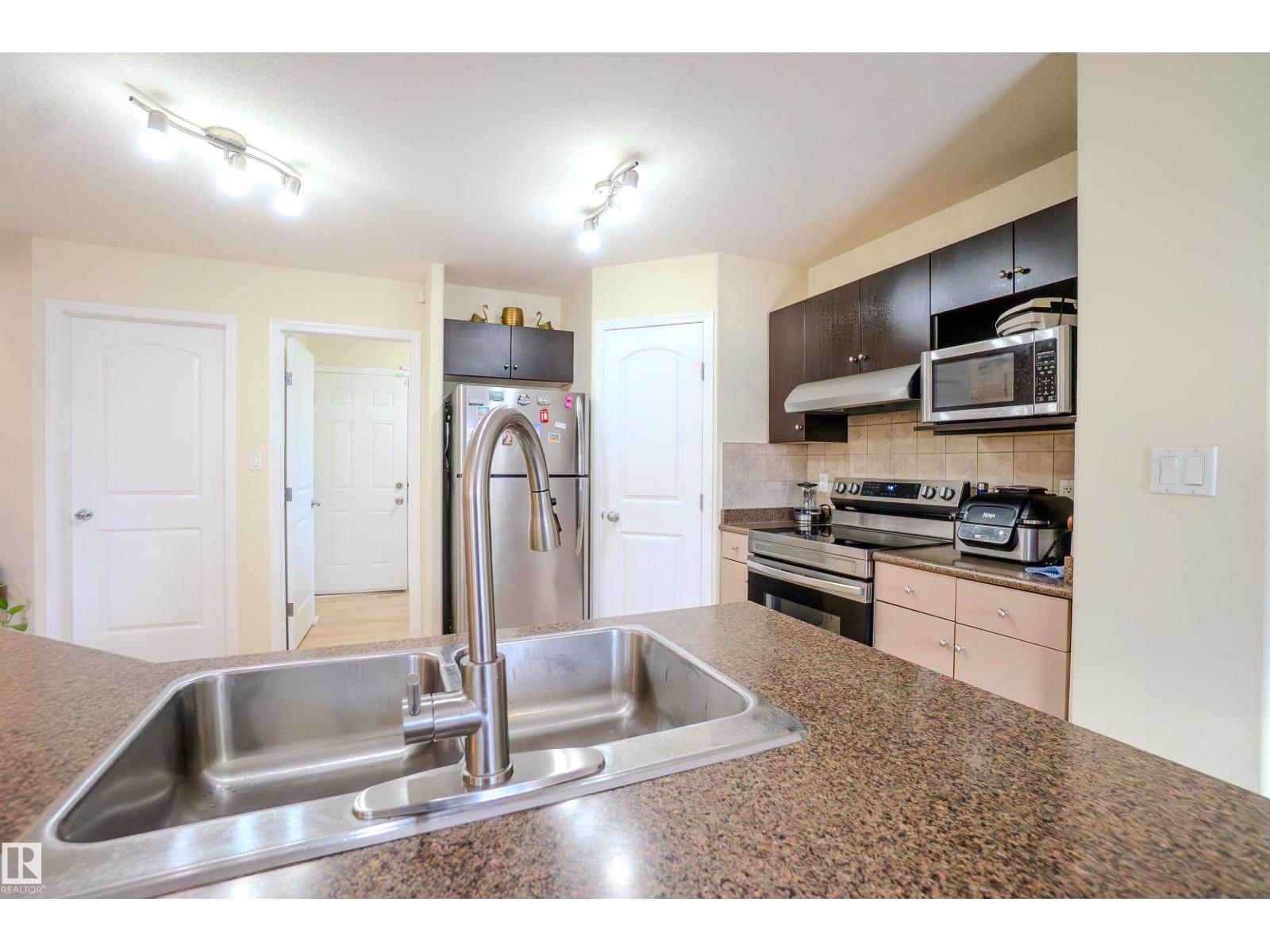 1912 Hammond Place Nw, Edmonton, Alberta  T6M 0K3 - Photo 11 - E4462902