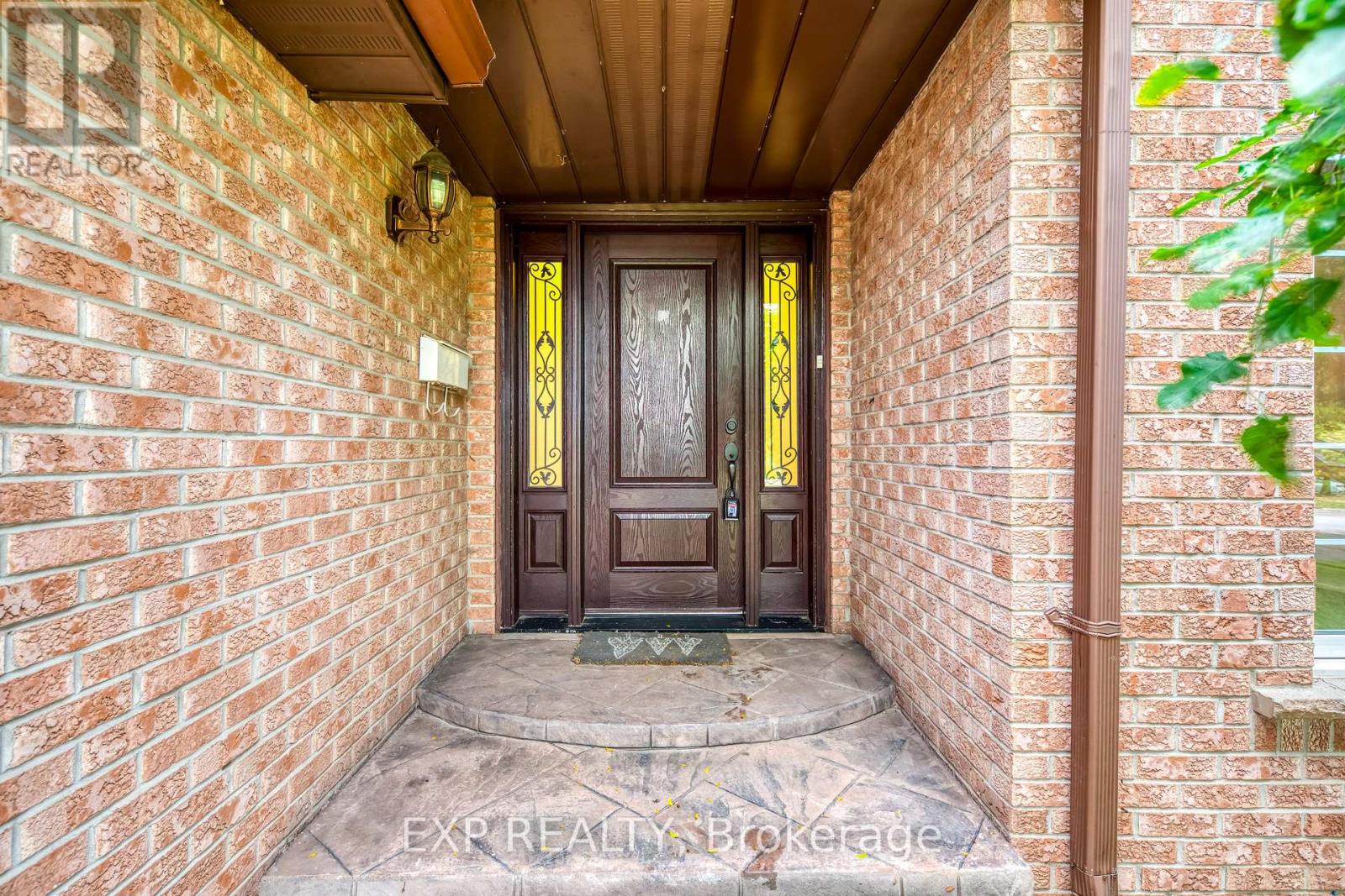 1135 Montrose Abbey Drive, Oakville, Ontario  L6M 1A2 - Photo 2 - W12473011