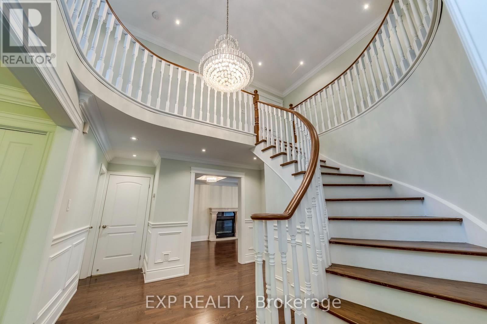 1135 Montrose Abbey Drive, Oakville, Ontario  L6M 1A2 - Photo 21 - W12473011