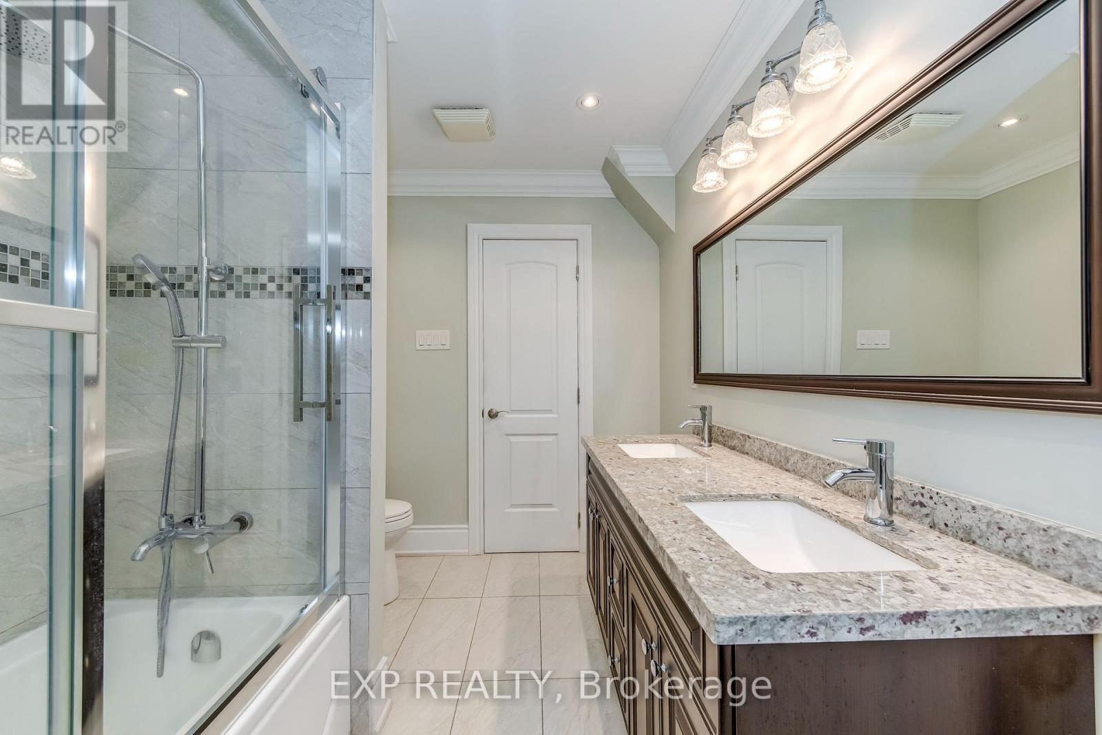 1135 Montrose Abbey Drive, Oakville, Ontario  L6M 1A2 - Photo 28 - W12473011
