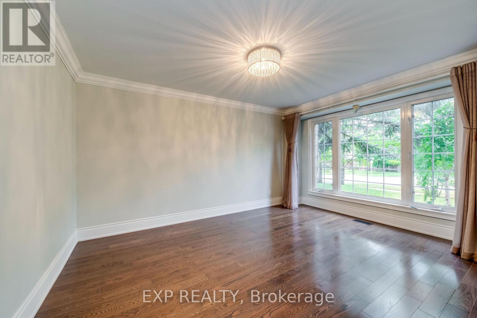 1135 Montrose Abbey Drive, Oakville, Ontario  L6M 1A2 - Photo 5 - W12473011