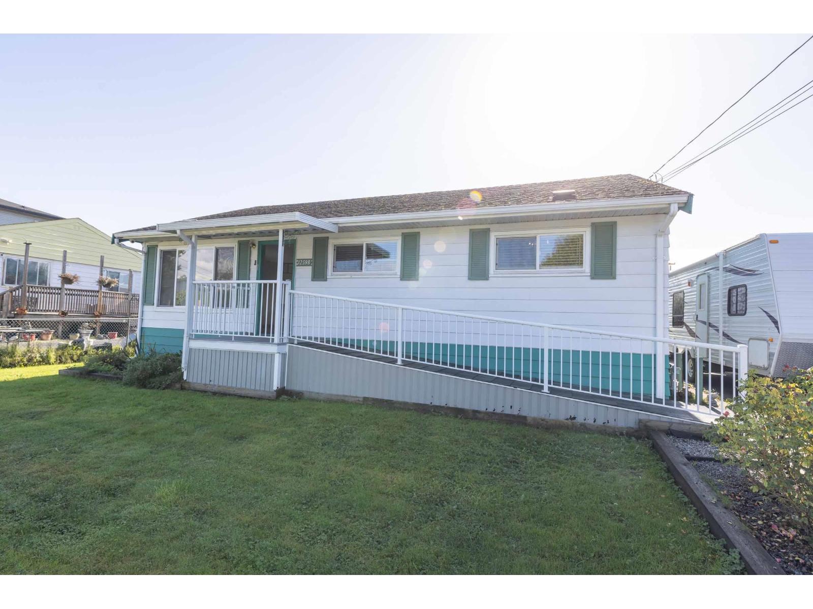 12598 113 Avenue, Surrey, British Columbia  V3V 3M2 - Photo 2 - R3058833