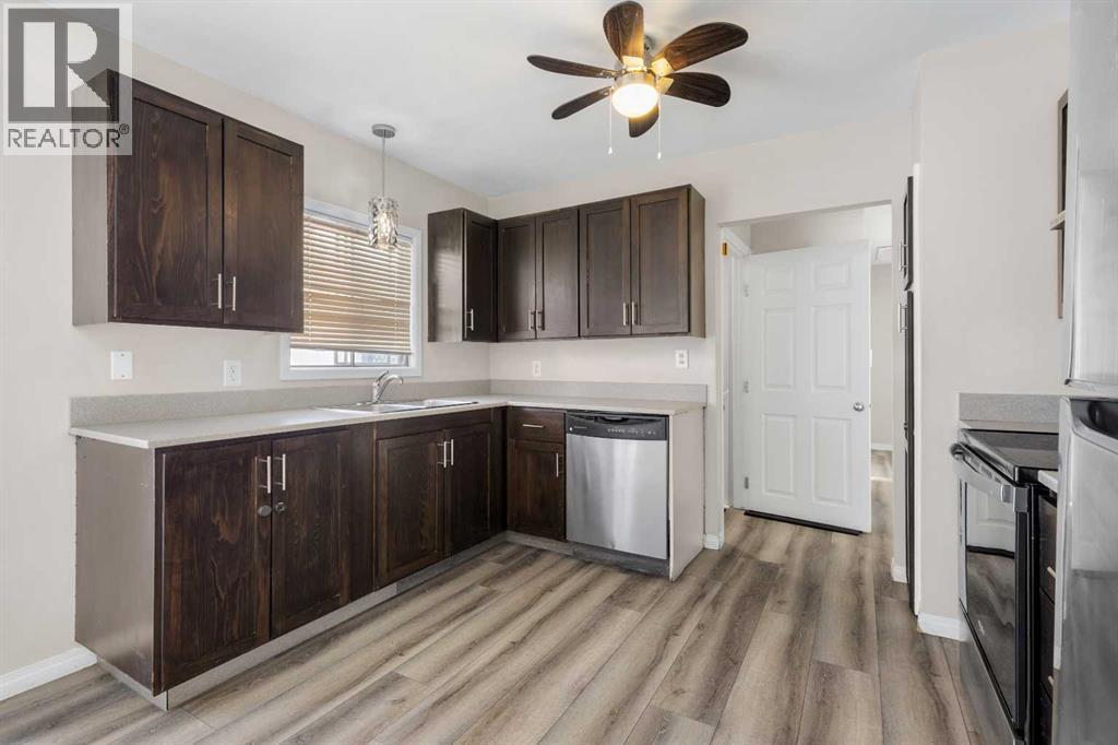 4612 Fortune Road Se, Calgary, Alberta  T2A 2A8 - Photo 7 - A2262989