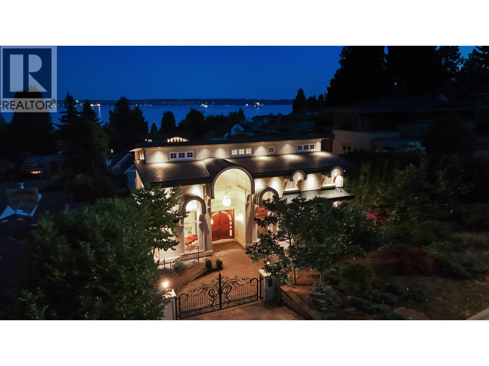 2540 MATHERS AVENUE, West Vancouver, British Columbia