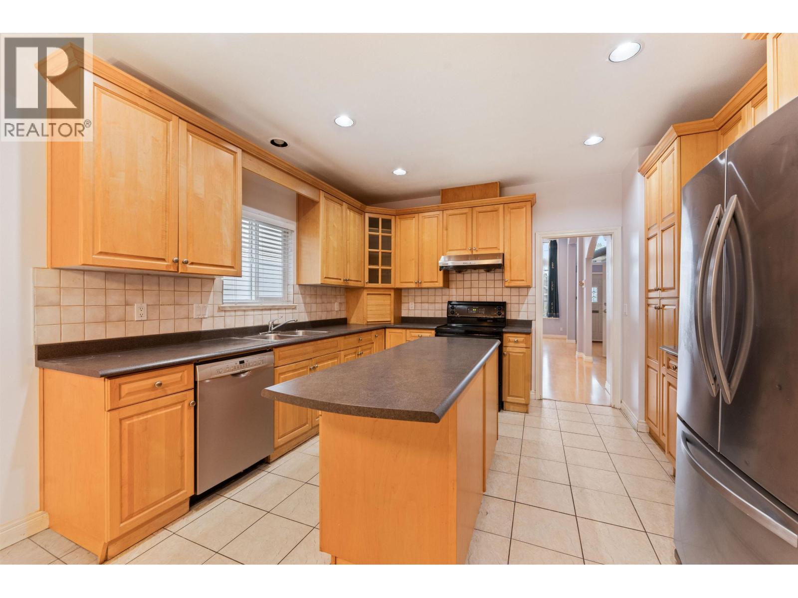 7573 17th Avenue, Burnaby, British Columbia  V3N 1L6 - Photo 3 - R3060094