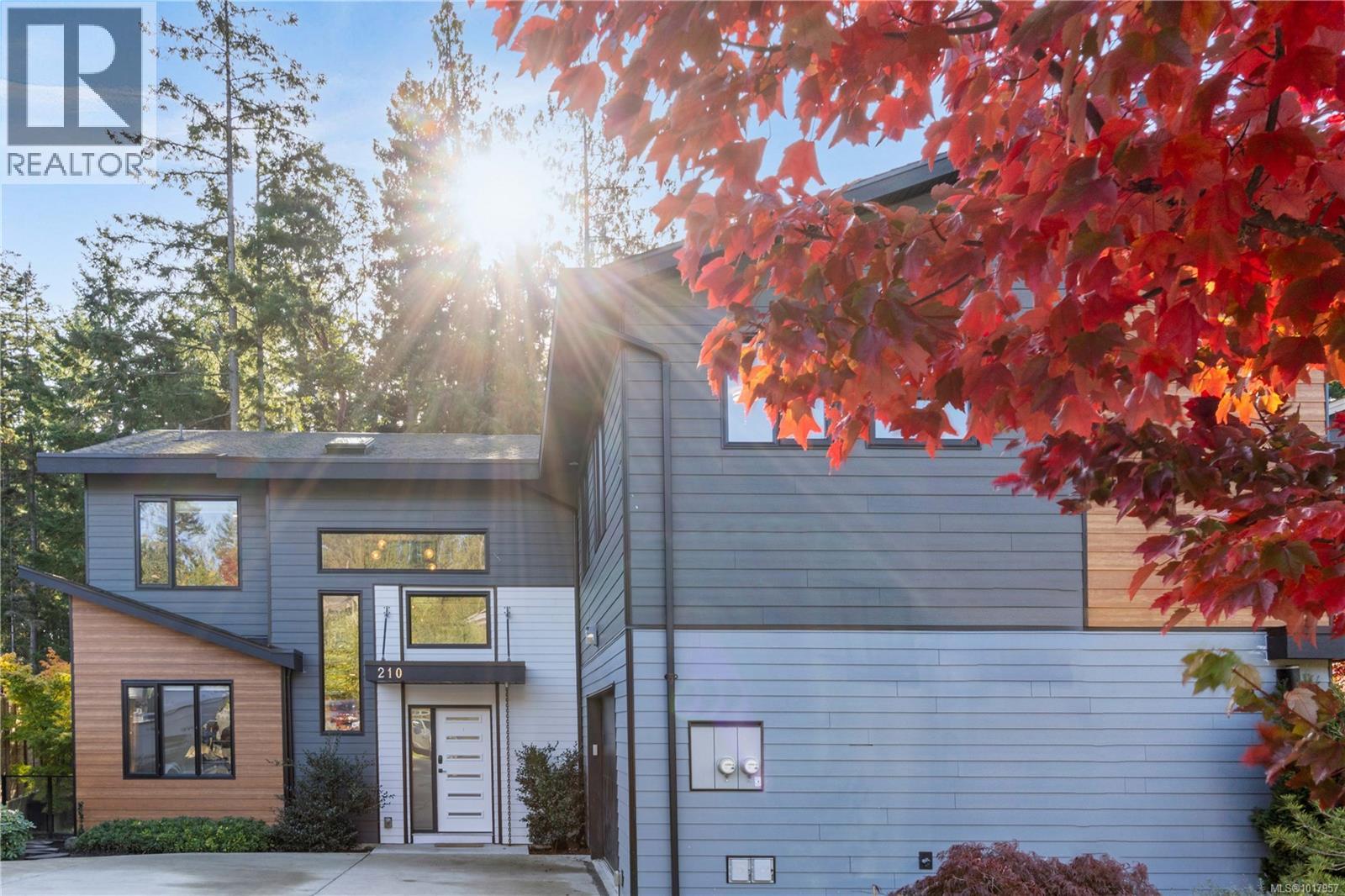 210 Crestline Terr, Nanaimo, British Columbia  V9T 0G9 - Photo 2 - 1017957