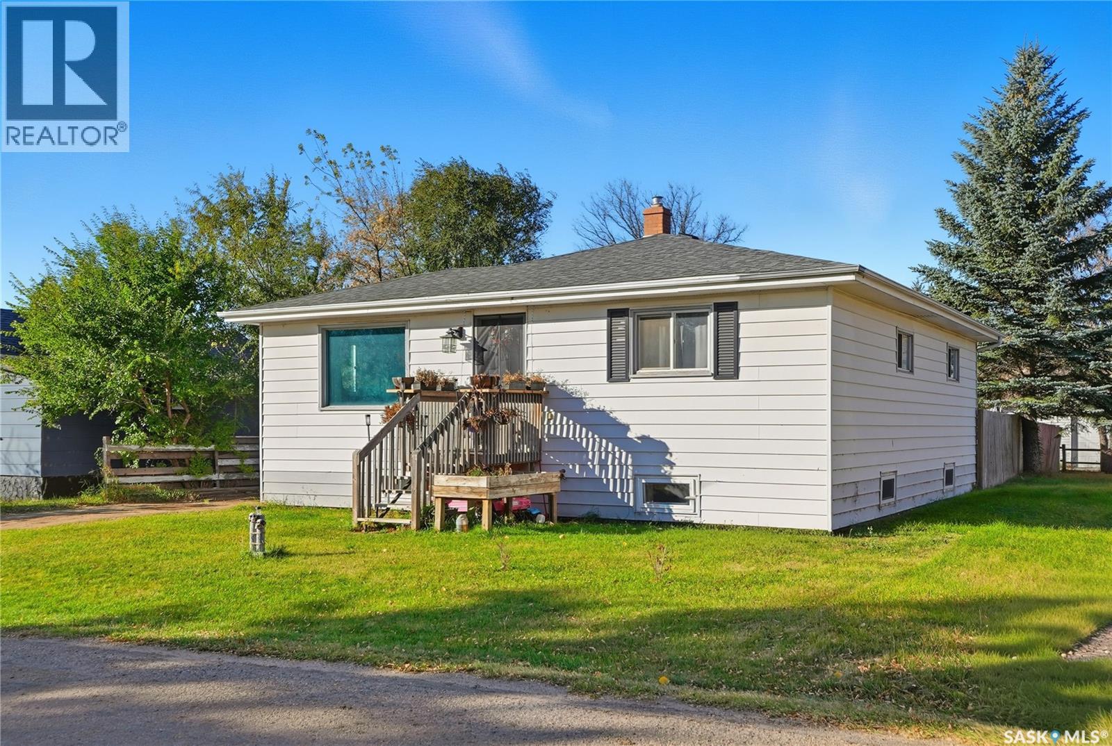 620 Miles Street, Asquith, Saskatchewan  S0K 0J0 - Photo 3 - SK021302