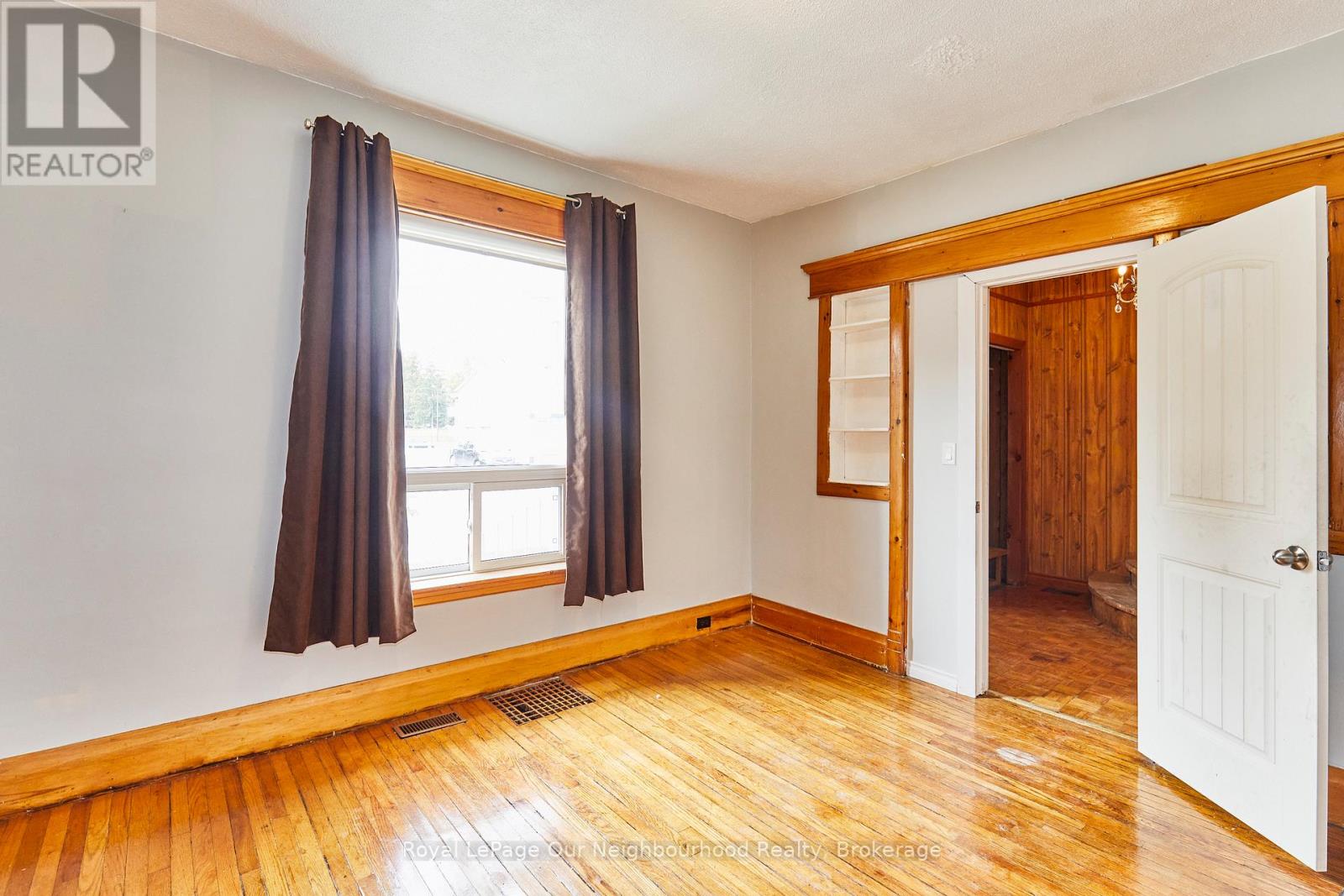 444 George Street S, Peterborough, Ontario  K9J 3E3 - Photo 4 - X12473026