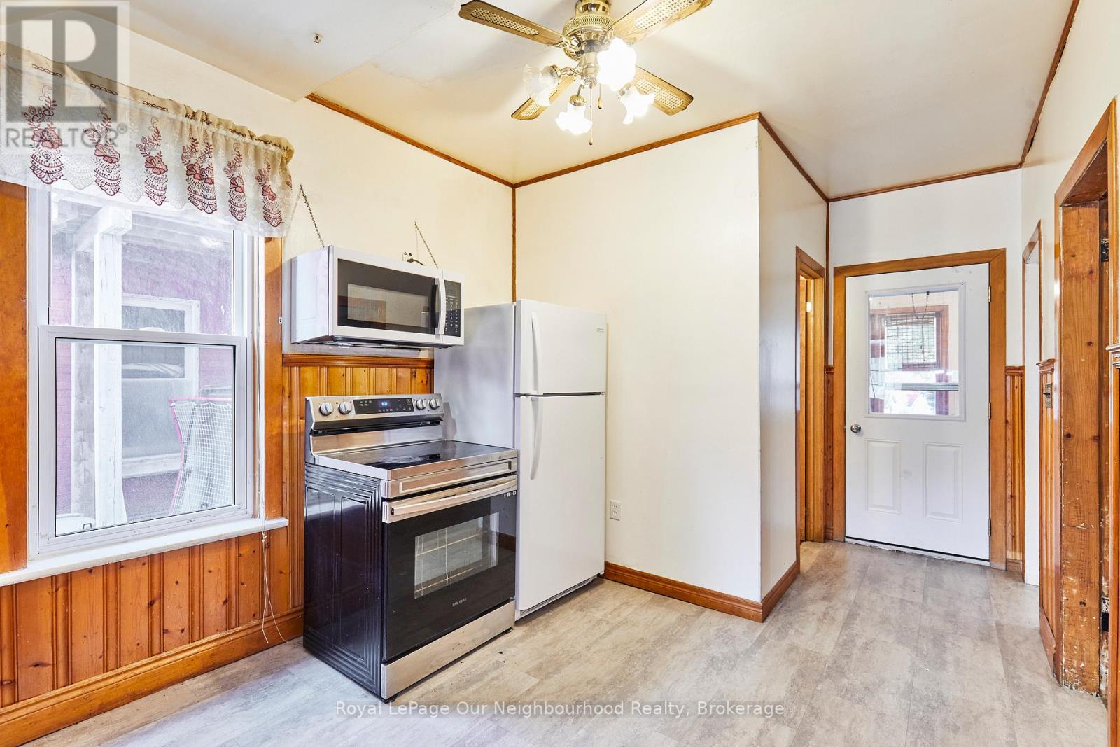 444 George Street S, Peterborough, Ontario  K9J 3E3 - Photo 5 - X12473026