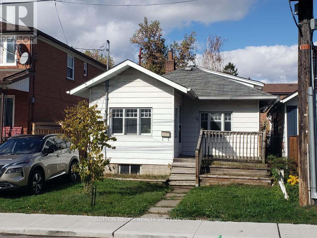 58 NEWPORT AVENUE, Toronto, Ontario