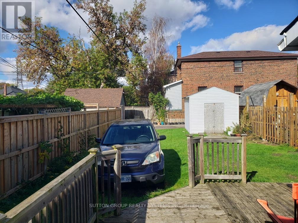 58 Newport Avenue, Toronto, Ontario  M1L 1J1 - Photo 2 - E12470460