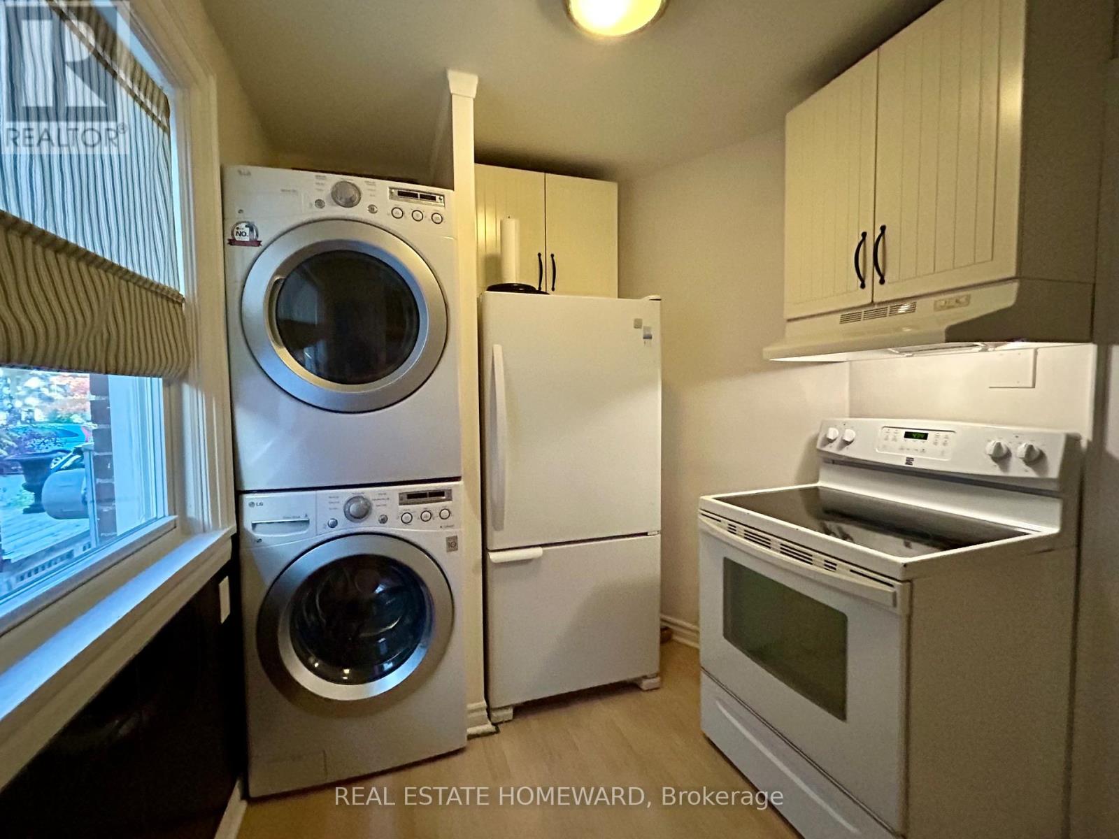 Upper - 450 Scarborough Road, Toronto, Ontario  M4E 3N2 - Photo 13 - E12444848