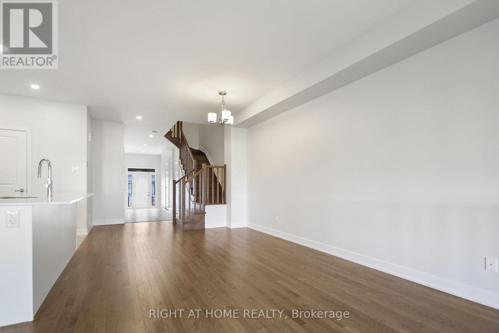 534 Corretto Place, Ottawa, Ontario  K2J 6Z1 - Photo 7 - X12473024