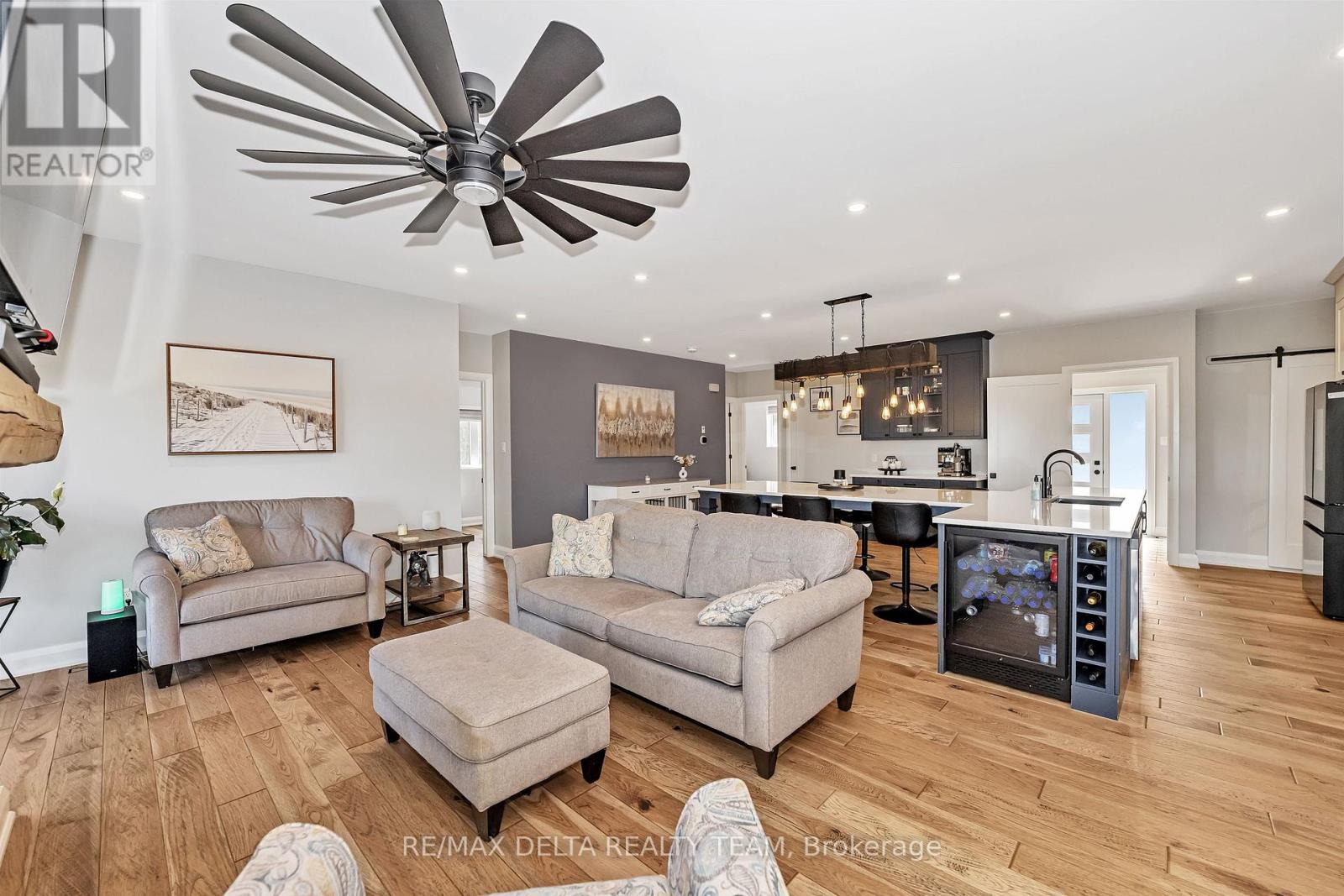 4645 Mcneely Rd Road, Ottawa, Ontario  K4B 1J1 - Photo 12 - X12473067