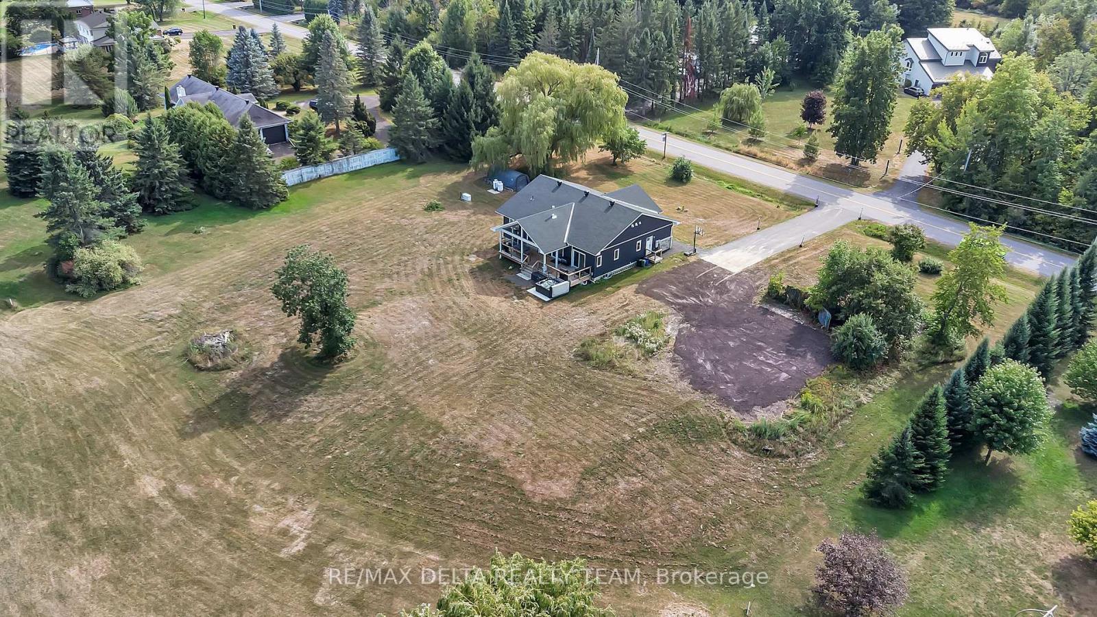 4645 Mcneely Rd Road, Ottawa, Ontario  K4B 1J1 - Photo 38 - X12473067