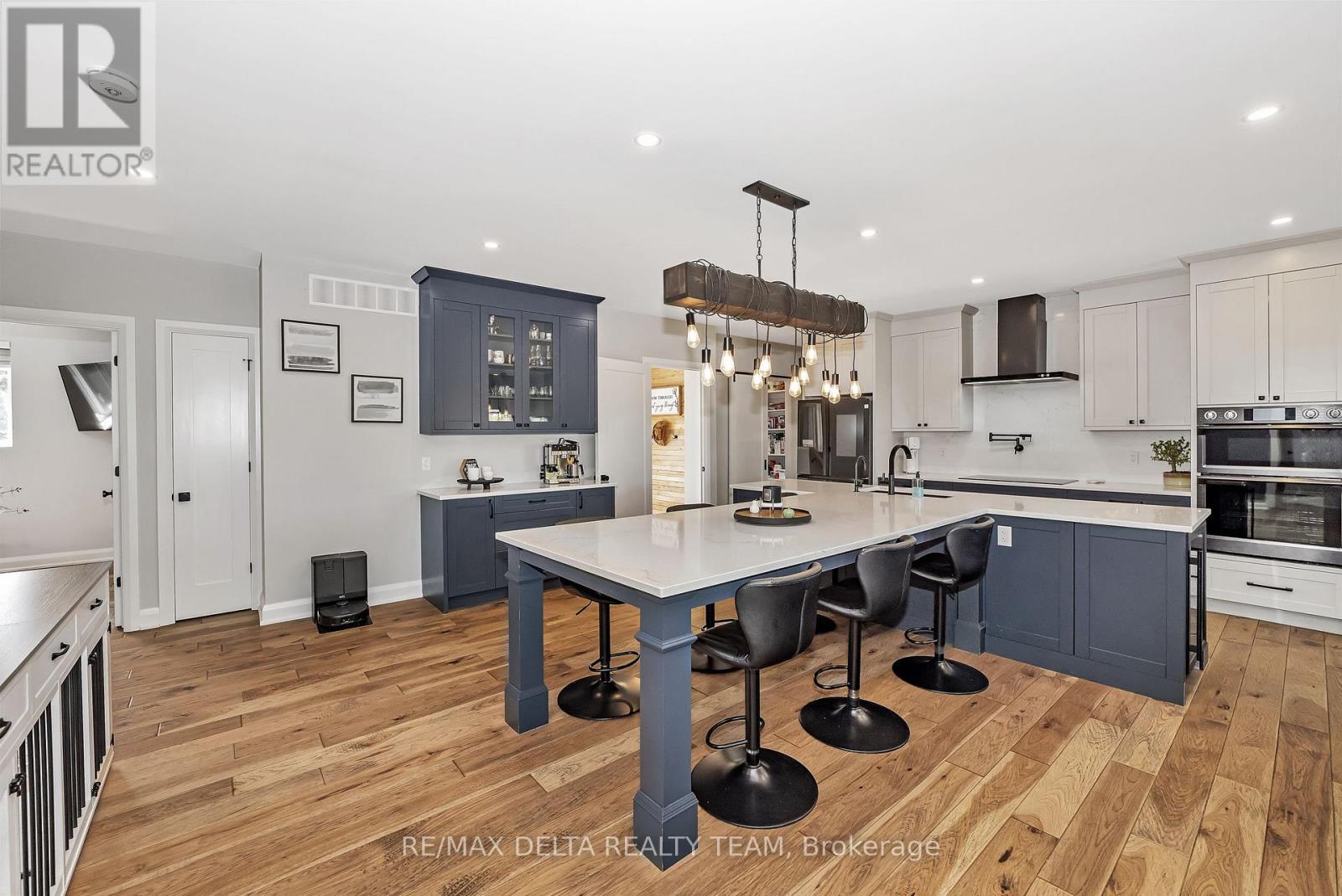 4645 Mcneely Rd Road, Ottawa, Ontario  K4B 1J1 - Photo 9 - X12473067