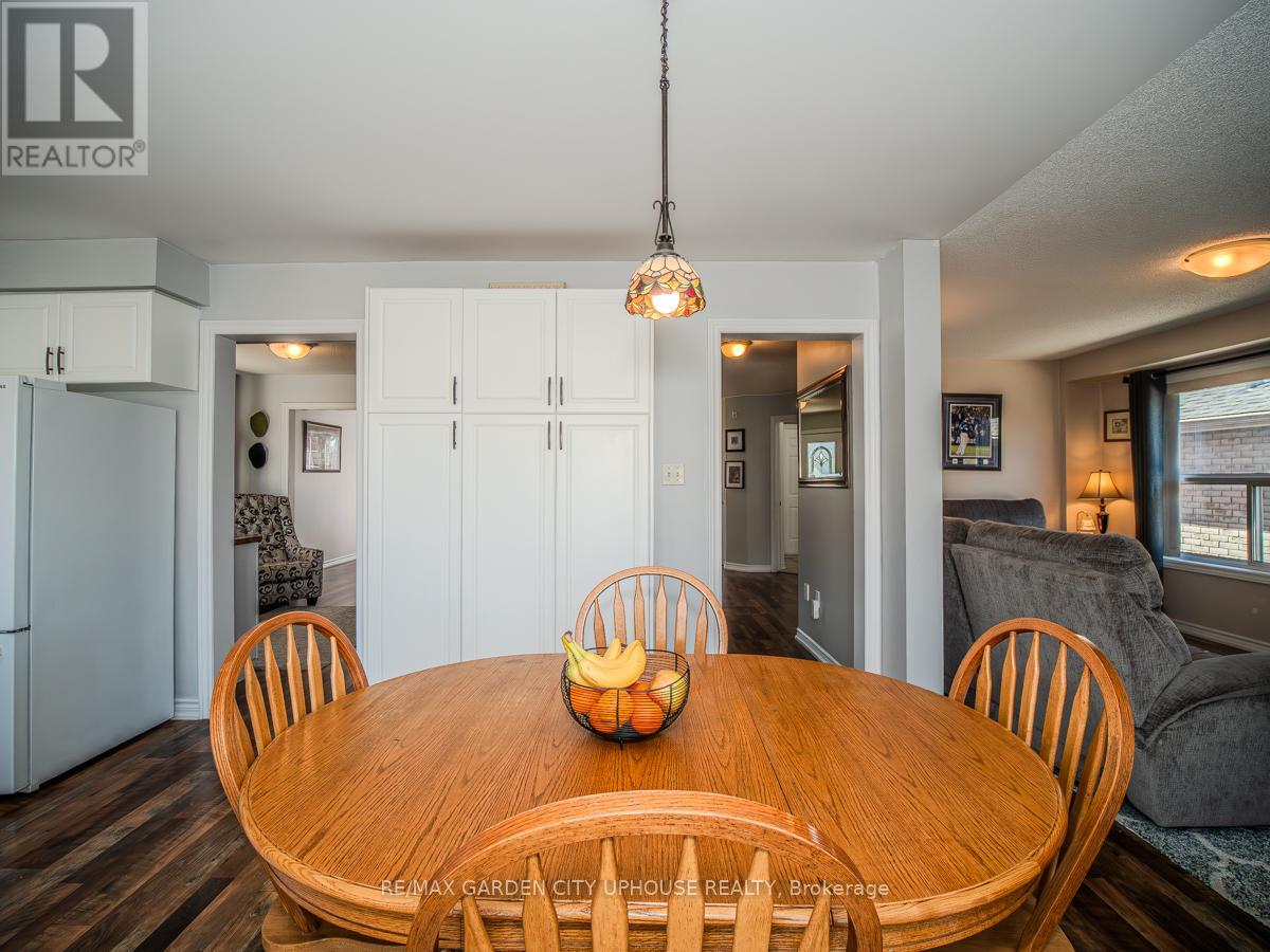 22 Grace Crescent, Barrie, Ontario  L4N 9S8 - Photo 4 - S12473057