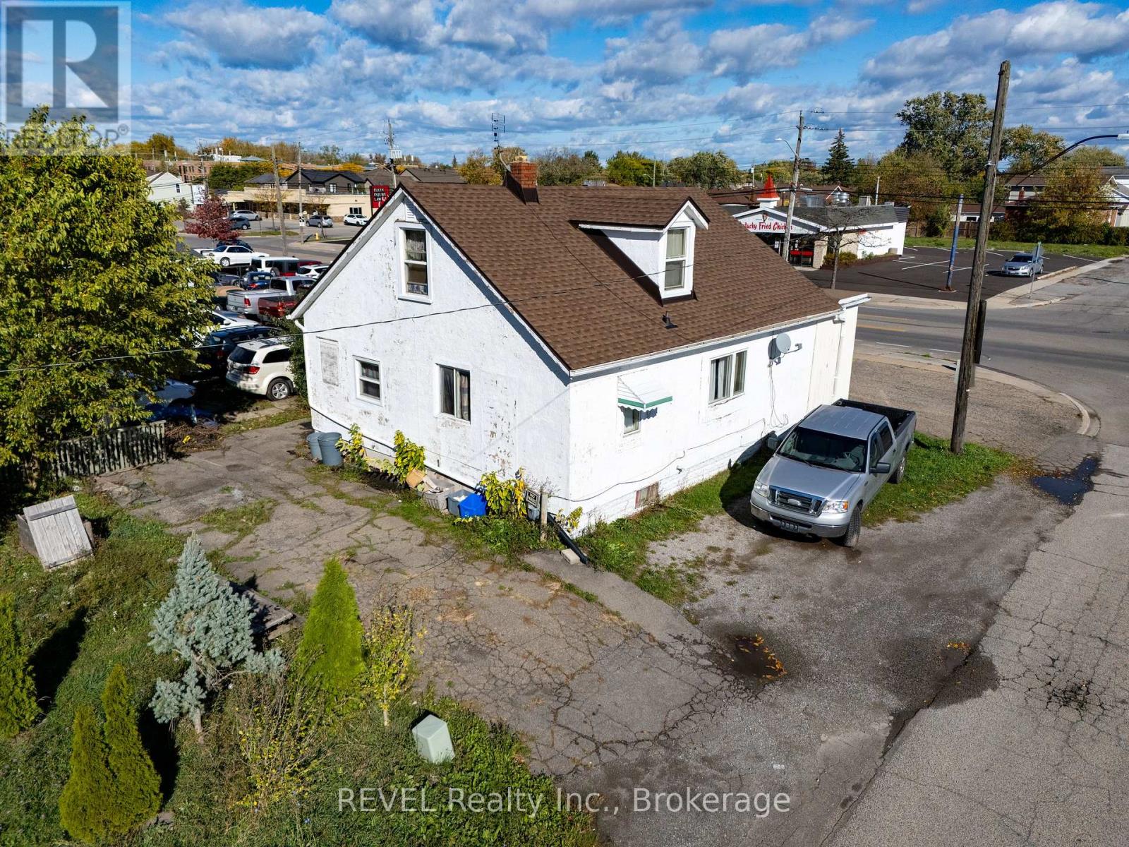 69 Hartzel Road, St. Catharines, Ontario  L2P 1M6 - Photo 14 - X12473055