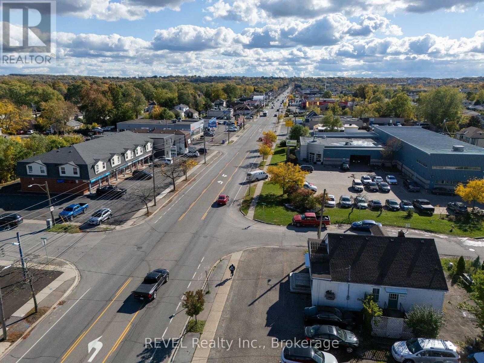 69 Hartzel Road, St. Catharines, Ontario  L2P 1M6 - Photo 3 - X12473055