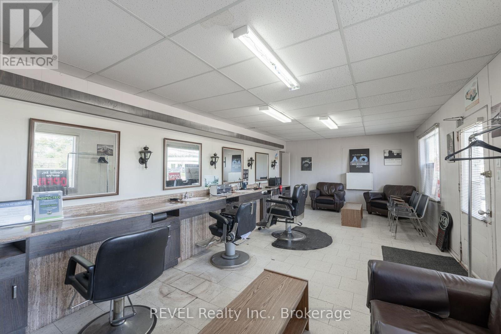 69 Hartzel Road, St. Catharines, Ontario  L2P 1M6 - Photo 4 - X12473055