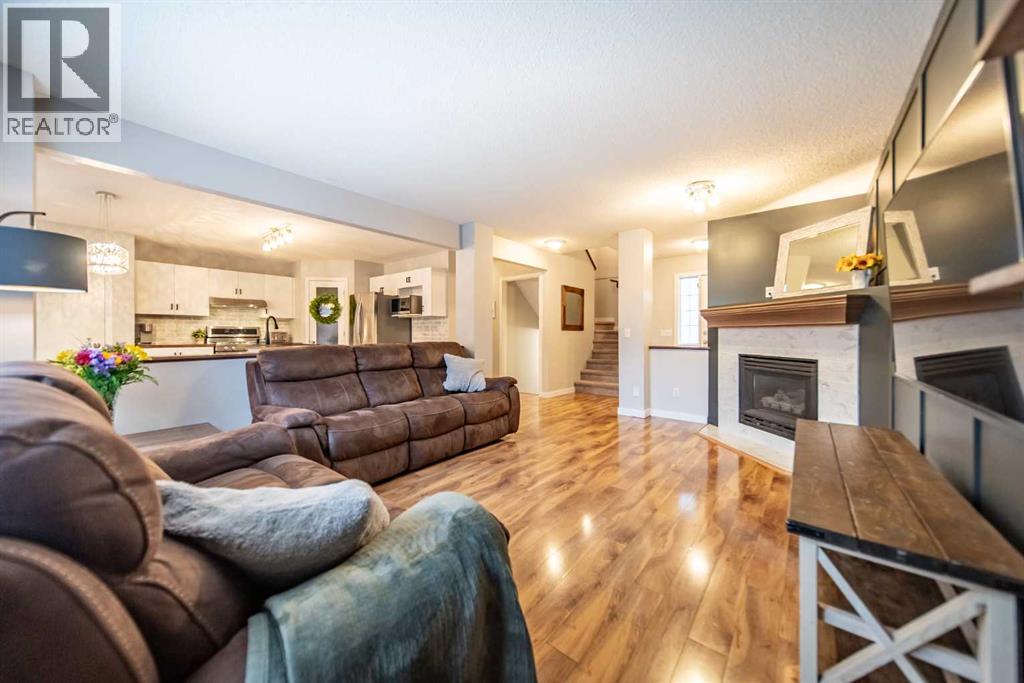 17 Hidden Close Nw, Calgary, Alberta  T3A 5P4 - Photo 11 - A2264922