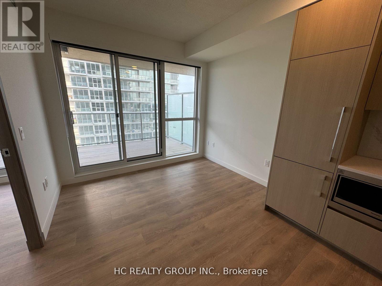 2015 - 27 Mcmahon Drive, Toronto, Ontario  M2K 0J2 - Photo 11 - C12473042