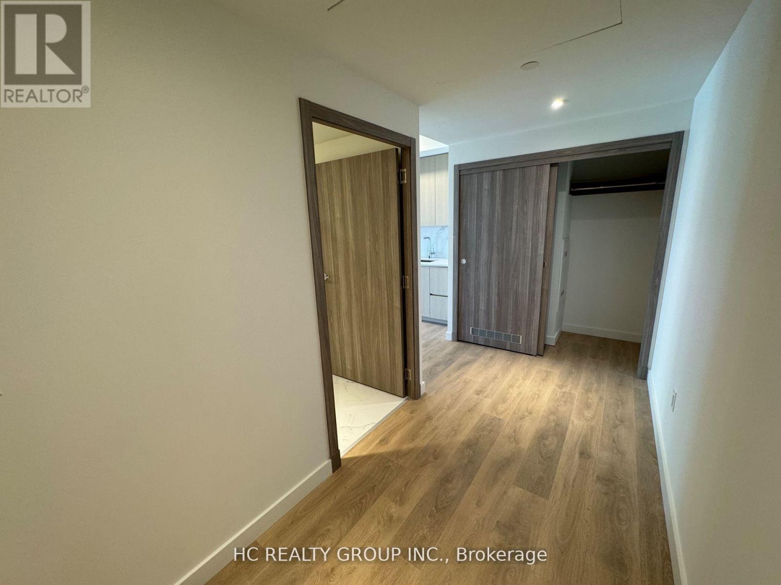2015 - 27 Mcmahon Drive, Toronto, Ontario  M2K 0J2 - Photo 5 - C12473042